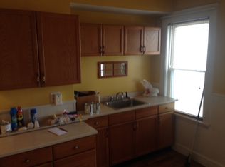 46 Highland Ave, Lowell, MA 01851