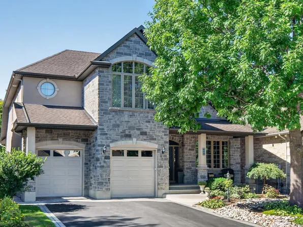 448 Rahul Cres, Ottawa, ON K2C 4H7