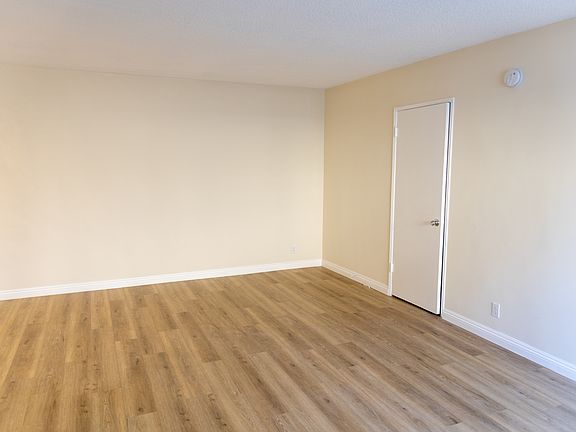 2nd image of 7512 Fountain Ave APT 3