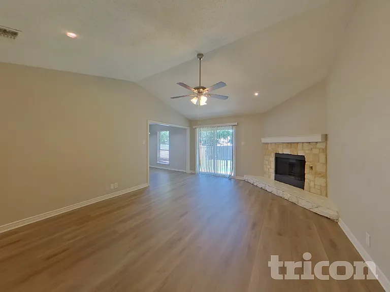8620 Santa Clara Dr — Photo 3
