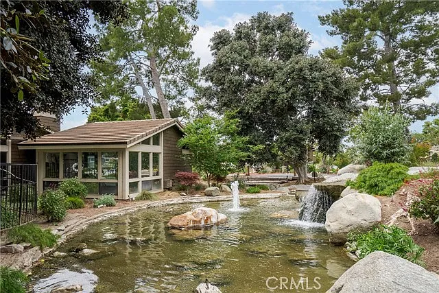 262 Streamwood — Photo 16