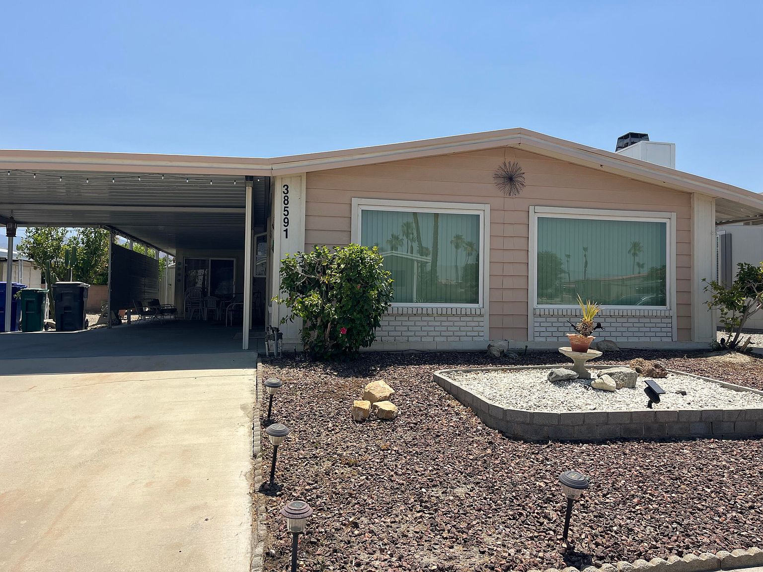 38591 W Desert Greens Dr