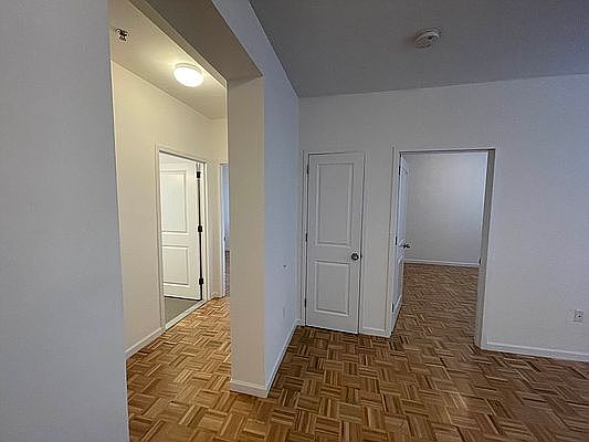 5th image of 31-72 30th St Penthouse 7