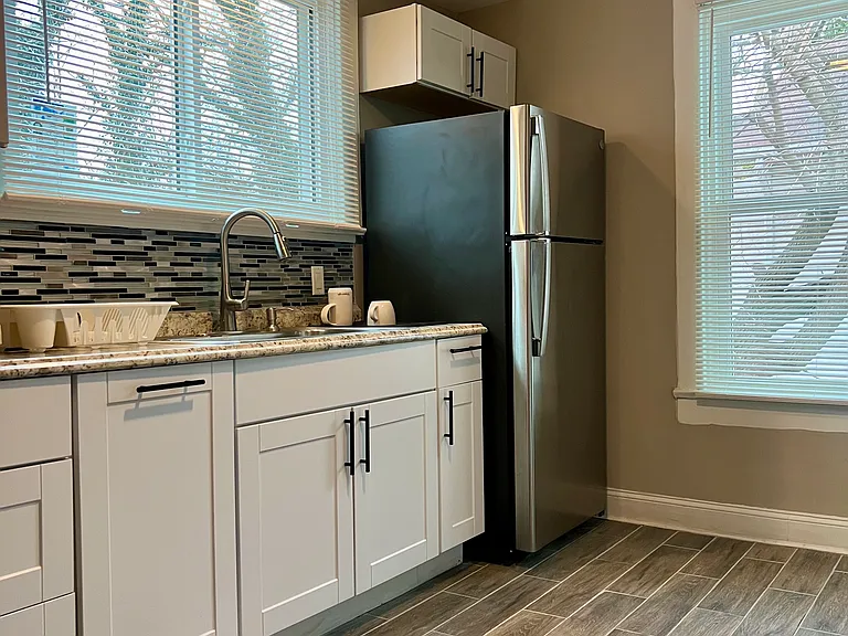 6008 Addison Rd — Photo 10
