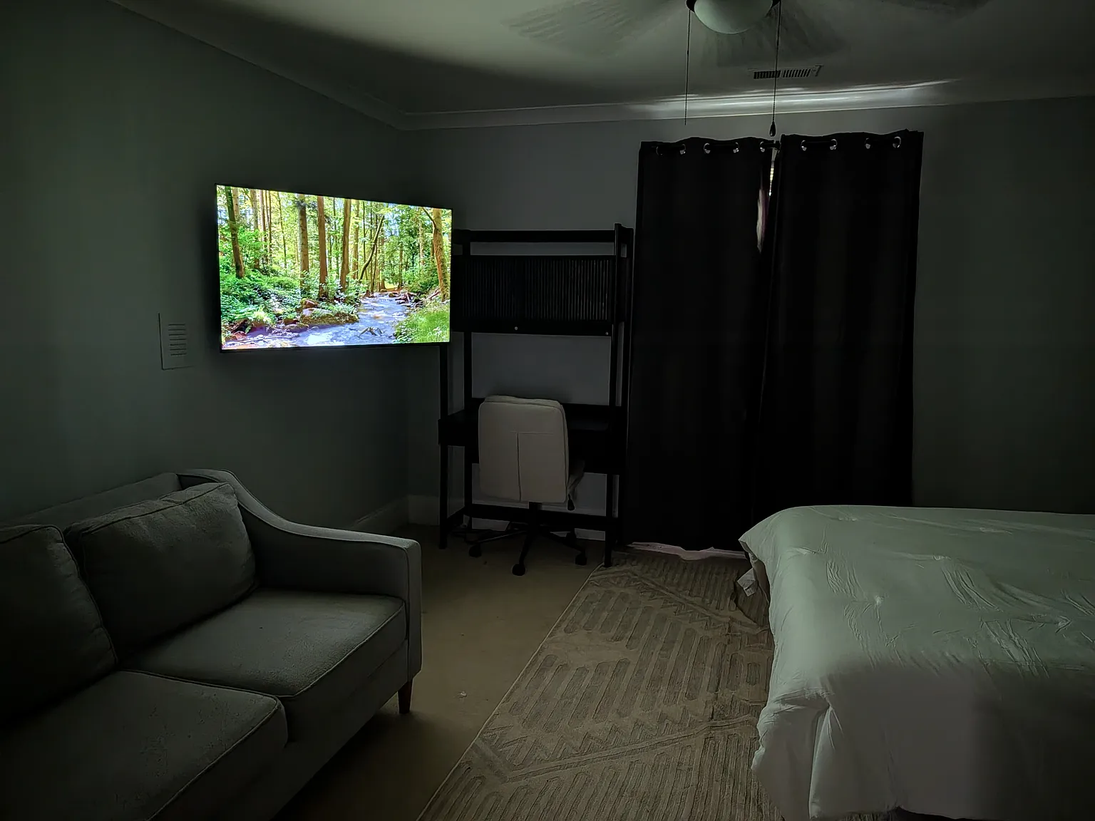 3 bed, 1645 sqft, $2,400 — Photo 1