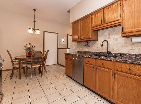 4th image of 367 Glen Byrn Ct
