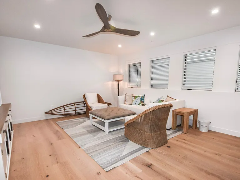 924 D Avenue — Photo 16