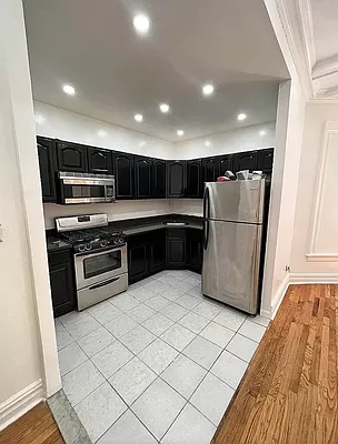 Rented by Space Real Estate | media 11