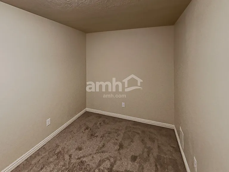 2792 Brady Way — Photo 10