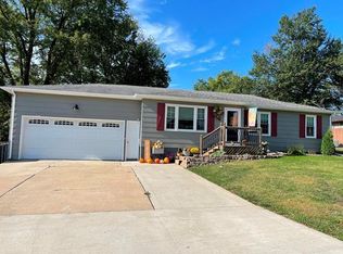 82 11th St, Chillicothe, MO 64601