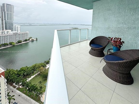 2nd image of 1900 N Bayshore Dr APT 2912
