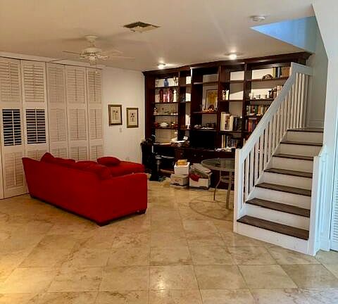 4th image of 103 NE 14th Avenue #5