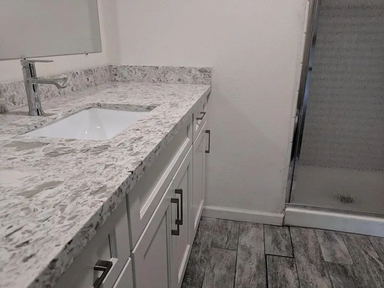 806 Arthur St — Photo 9