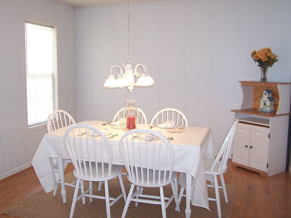 1st image of 307 Providence Dr