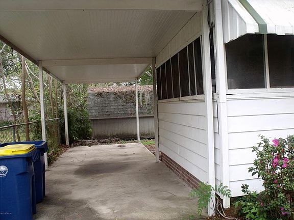3rd image of 1166 Bunker Hill Blvd