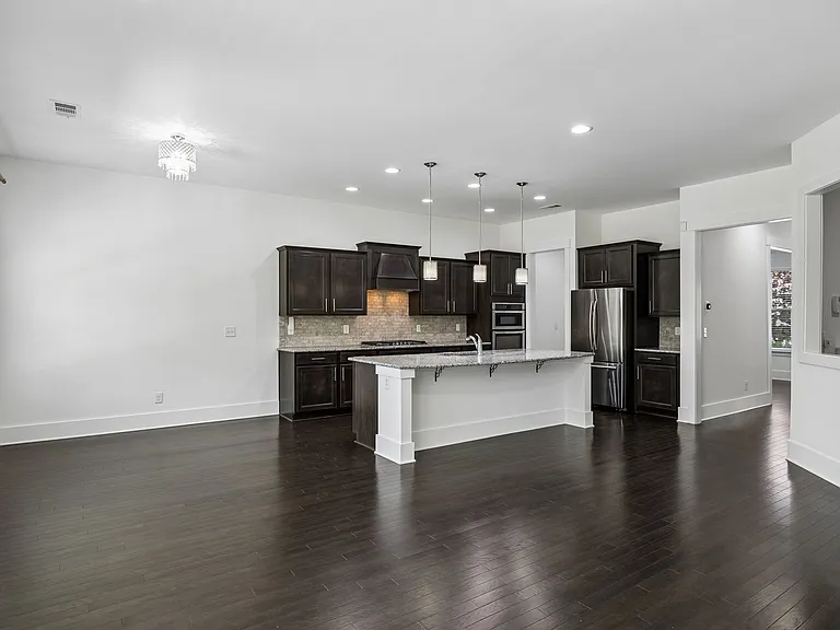 1730 Biscayne Dr — Photo 15