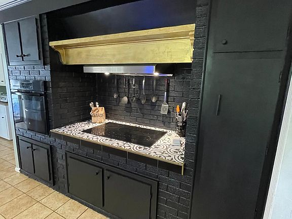 induction cooktop area