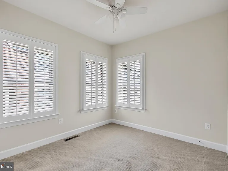 3698 Ambrose Hills Rd — Photo 33