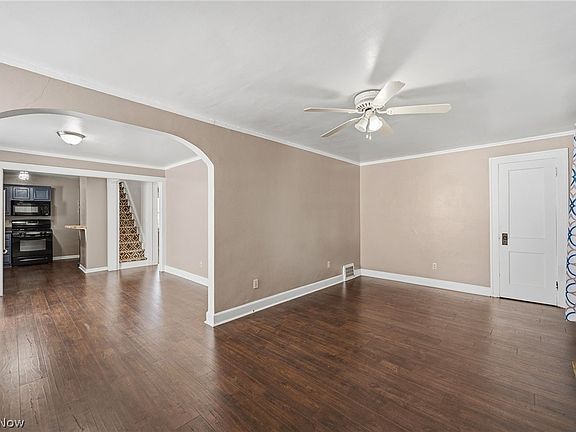 5th image of 2400 Schell Ave