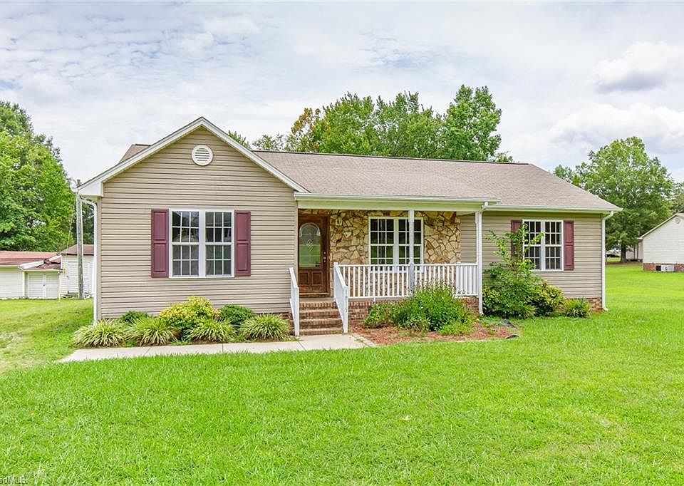 1st image of 1815 Margaret Ln