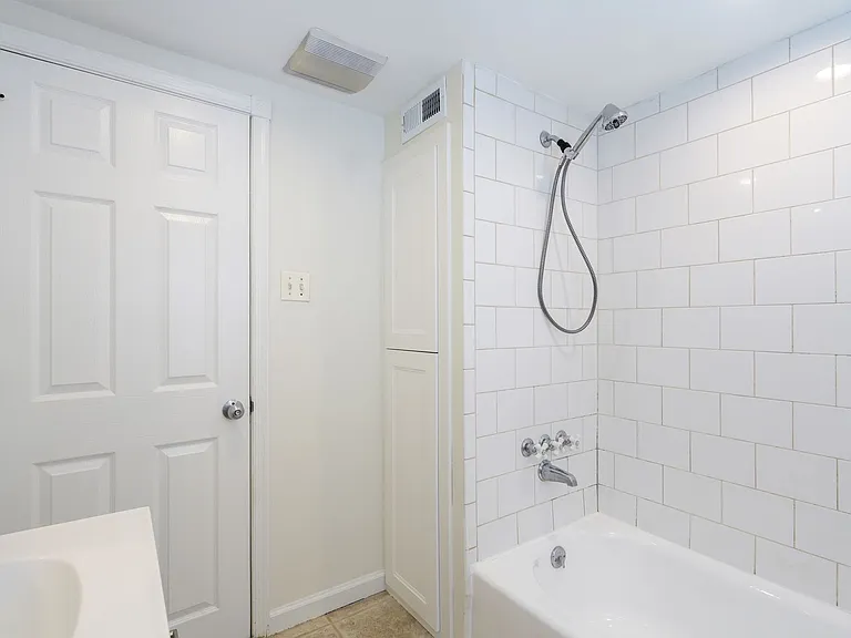 1631 S Clarion St — Photo 18