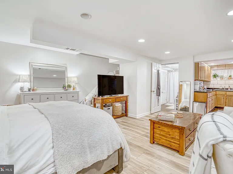113 E Taylor Run Pkwy — Photo 4