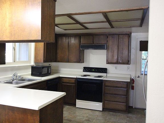 4th image of 2258 Mesquite Dr APT C