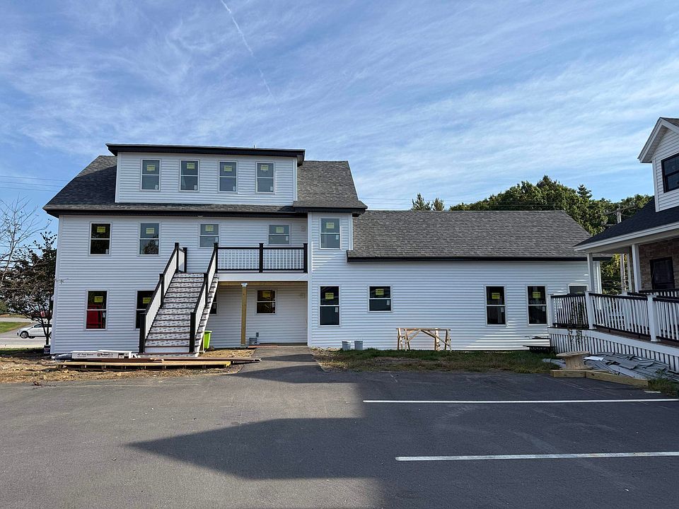 2nd image of 69 Dover Rd #2