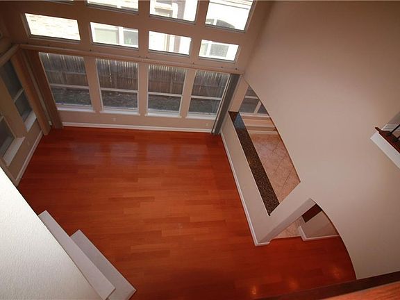 3rd image of 6949 Bendbrook Dr