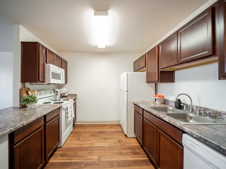Pusch Ridge Apartments — Photo 19