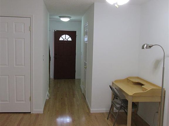 2nd image of 34 Cheryl Ct