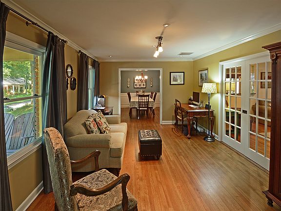 3rd image of 5938 Lynnbrier Ave