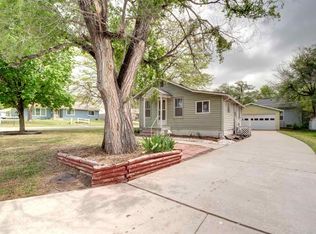 606 S Plum St, Newton, KS 67114