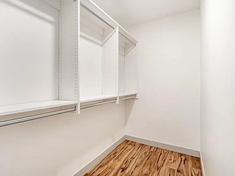 7018 N 13th St — Photo 27