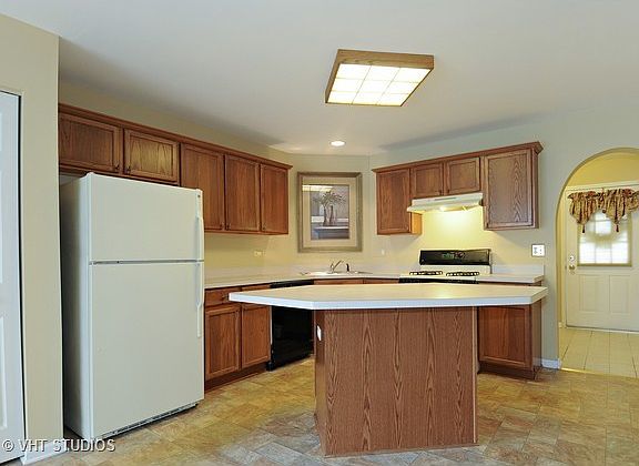 3rd image of 3273 Cool Springs Ct