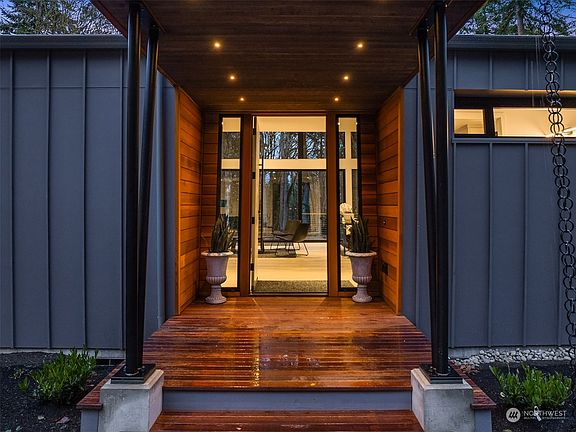 2nd image of 6139 NE Eagle Harbor Drive