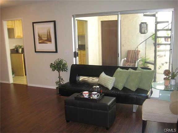 4th image of 1537 S Del Mar Ave APT A