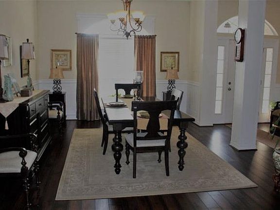 4th image of 9426 Lake Woods Ct