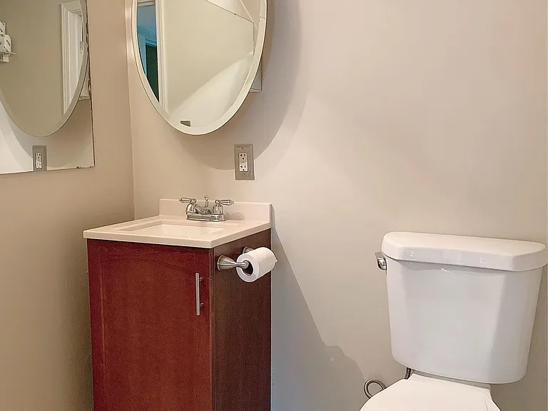 5325 Portland St #104 — Photo 8