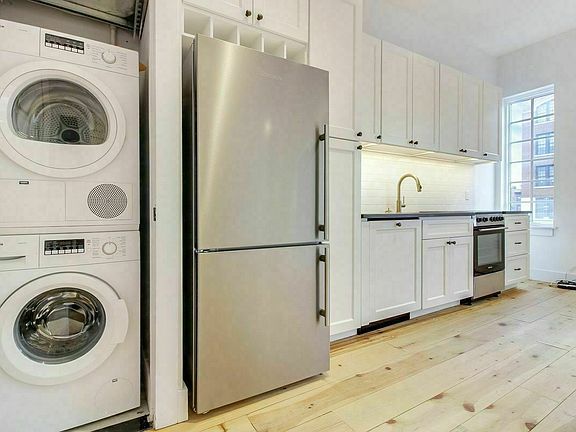 2nd image of 635 Driggs Ave APT 3B