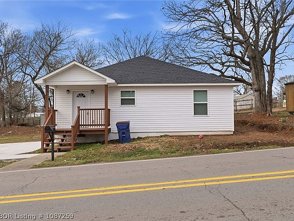 2nd image of 2617 N 23rd St