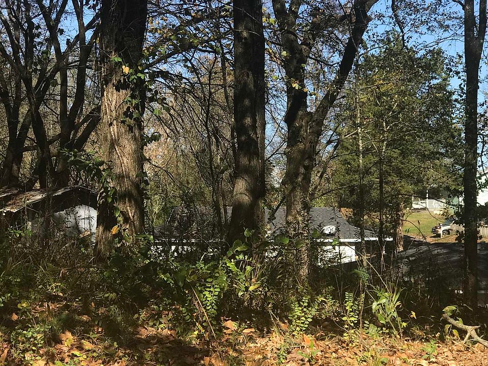2nd image of 700 Piper Ave