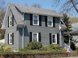 211 Pleasant St, Marblehead, MA 01945