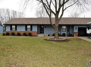 3413 SE Peck Ct, Topeka, KS 66605