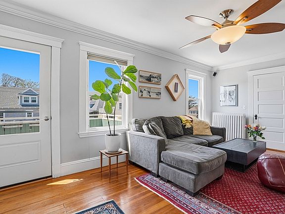 5th image of 173 Grovers Ave #3