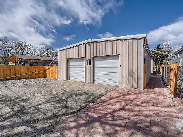 4382 Chase St — Photo 3