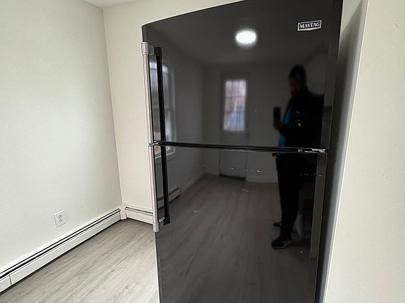 3rd image of 1170 Washington St Suite 2
