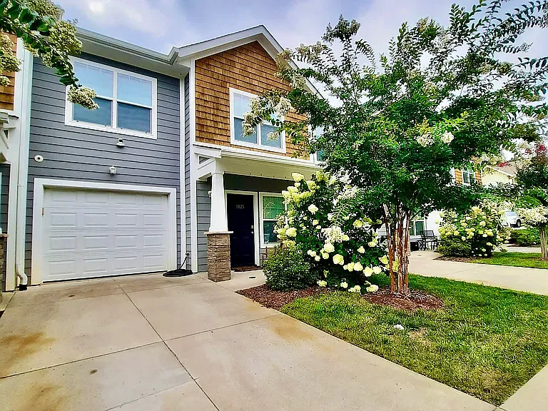 1025 Baldwin Commons Dr