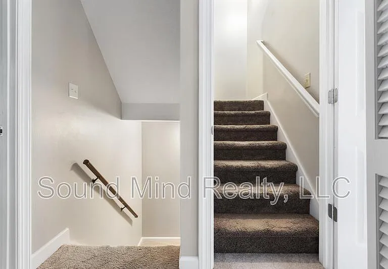 112 Lomond Ln — Photo 24