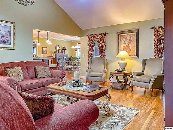 5th image of 1516 Foxfire Cir
